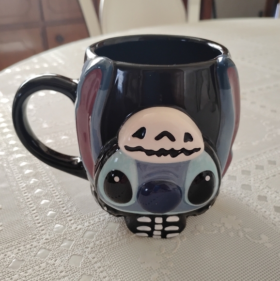 🆕 Official Disney Spooky Skeleton Outfit Cute Stitch Mug, New - Picture 3 of 7